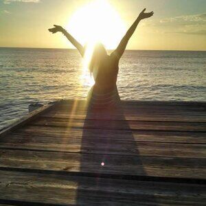 Shine with Sol de Acero 🌺​🌸​🌴​🌼​☀️​🏖️​🏝️​🌊💃👙